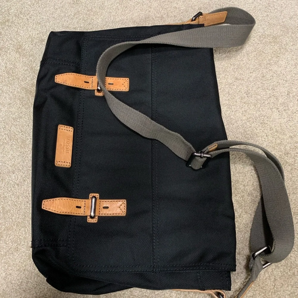 FOSSIL MESSENGER BAG - Picture 5 of 5